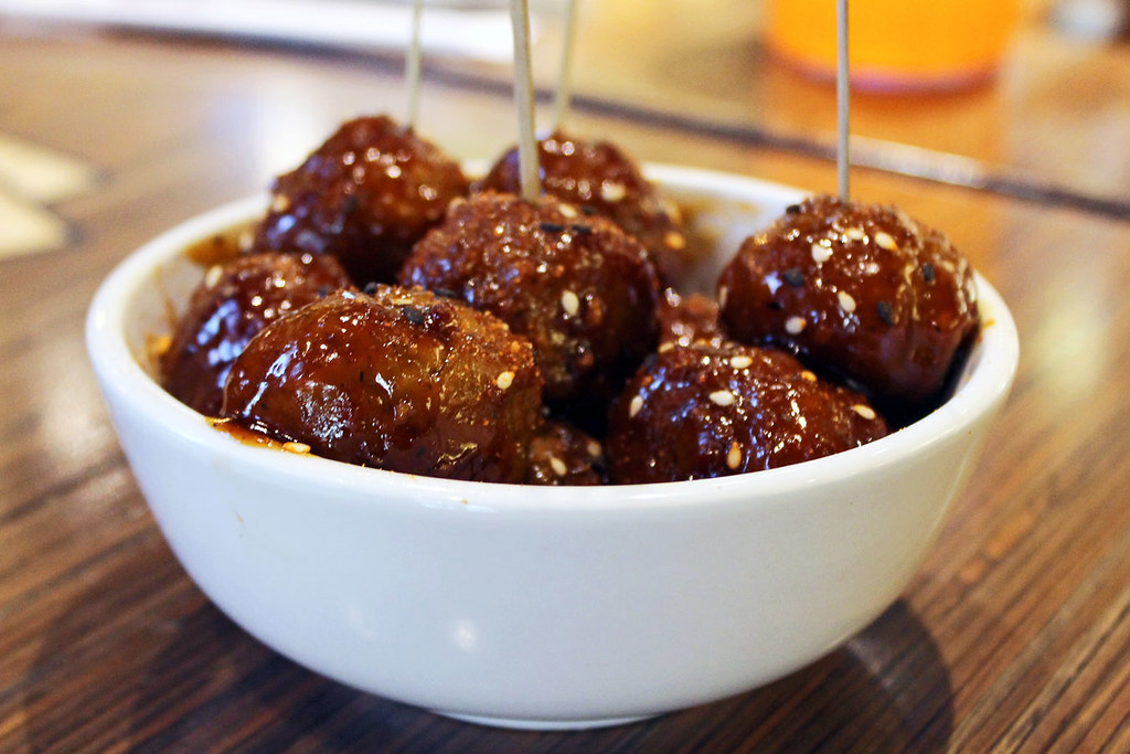 Korean BBQ Meatballs At Noodles & Company: 14 Popular Menu Items Worth Trying (via Wading in Big Shoes)