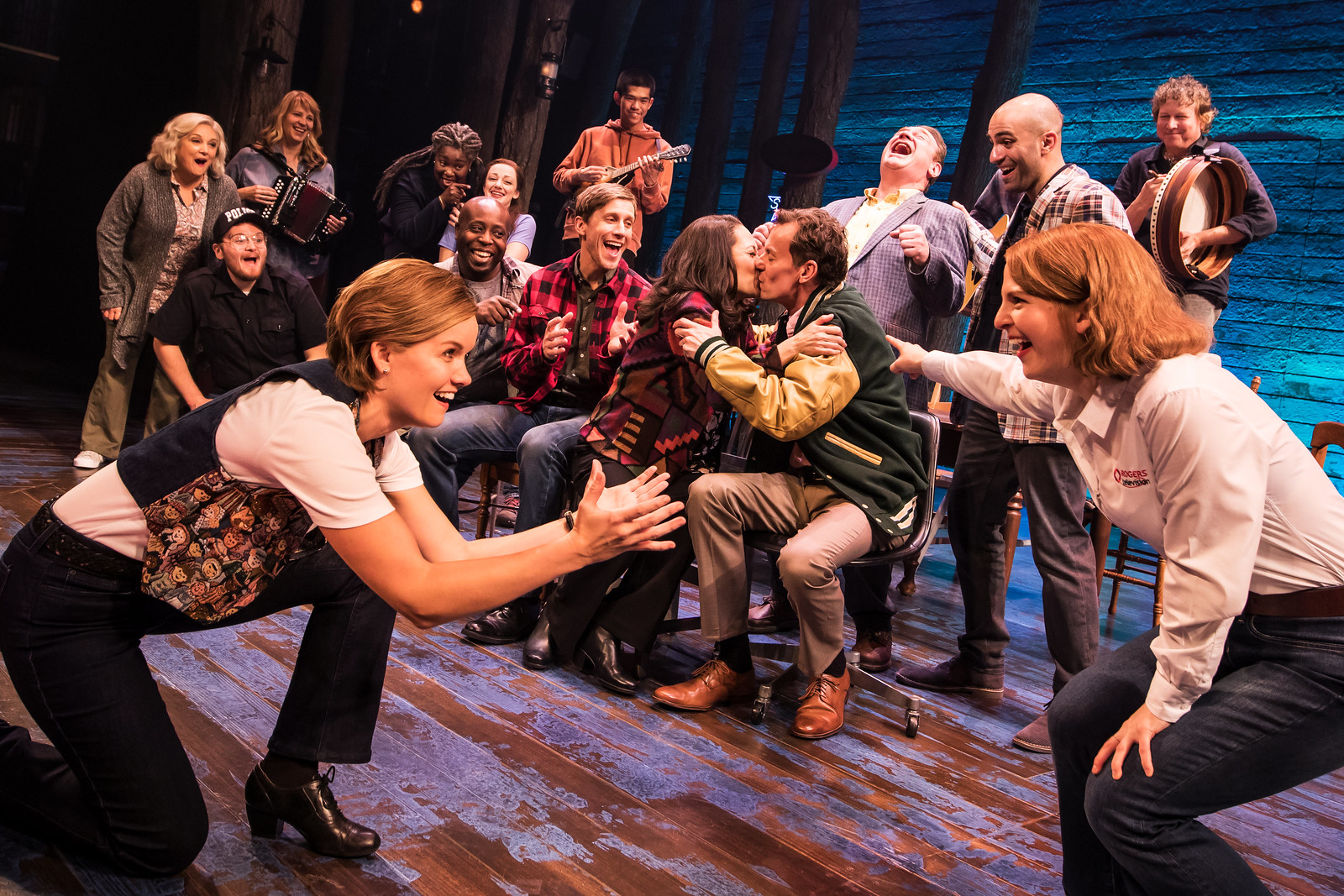 Broadway in Detroit: ‘Come From Away’ Debuts At Fisher Theatre (Photo by Matthew Murphy) - via Wading in Big Shoes
