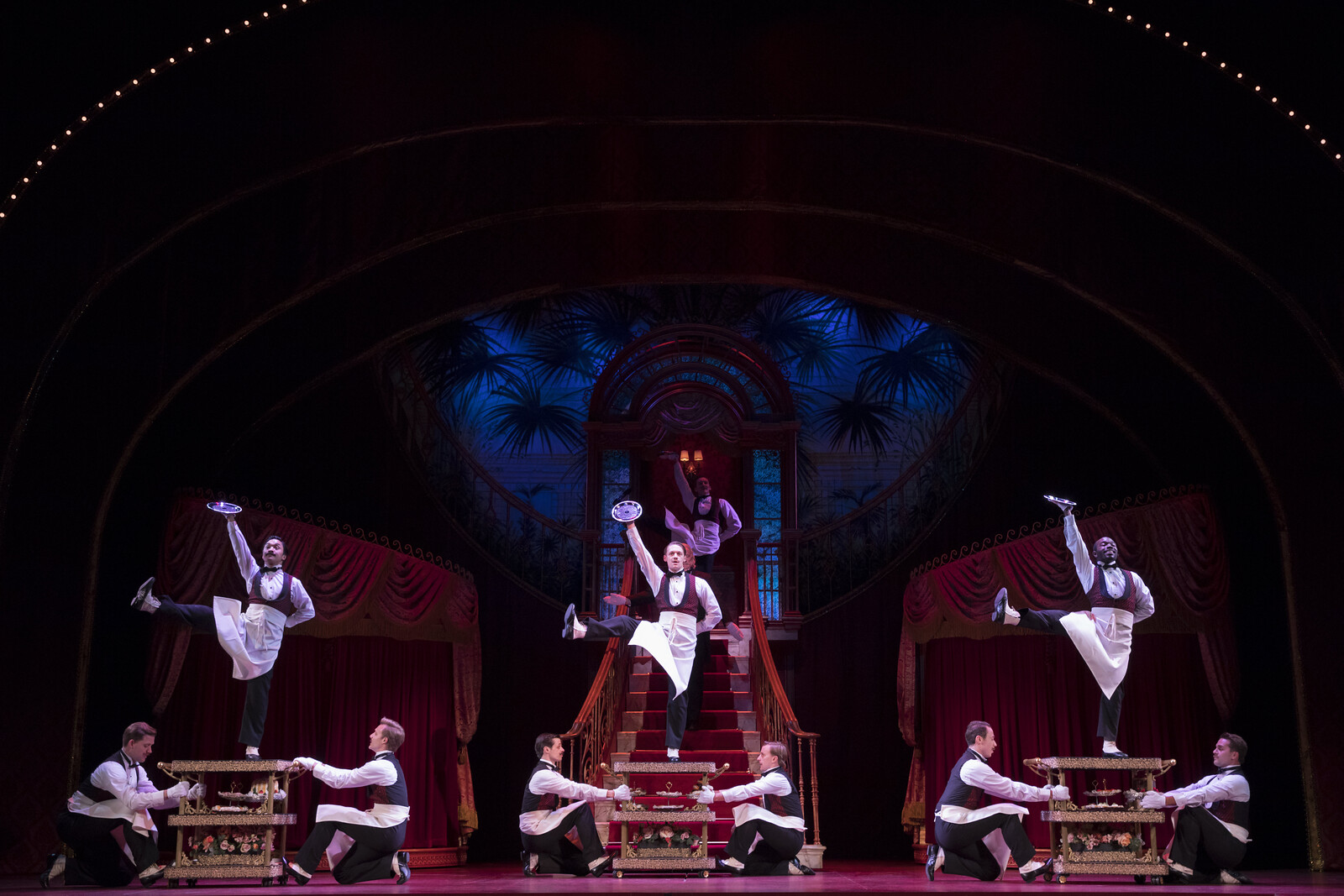 Broadway in Detroit: 'Hello, Dolly!' at Detroit's Fisher Theatre (Photo by Julieta Cervantes) - via Wading in Big Shoes