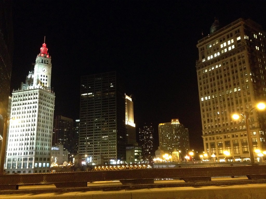 Windy City - See Highlights From Around Chicago, Illinois! (via Wading in Big Shoes)
