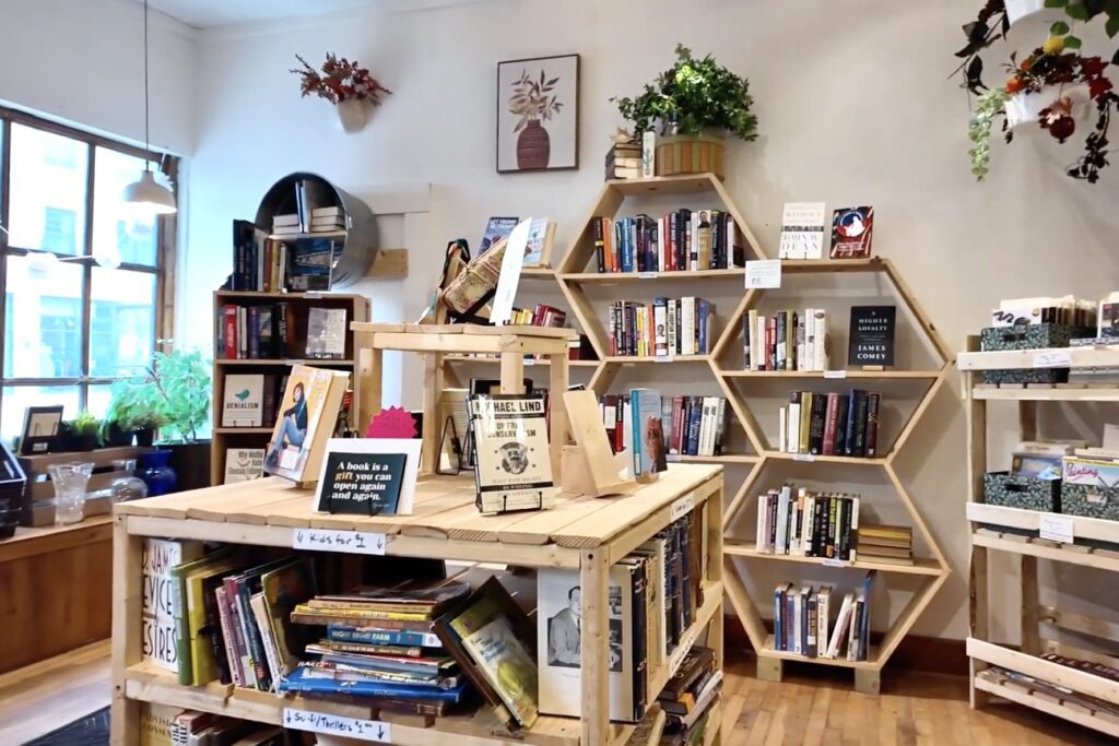 Wading in Big Shoes - Detroit's West Village: How To Have The Perfect Day // We brunched, sipped, and shopped around the West Village and found out why it's so beloved by Detroiters! Find out more and watch the video here.